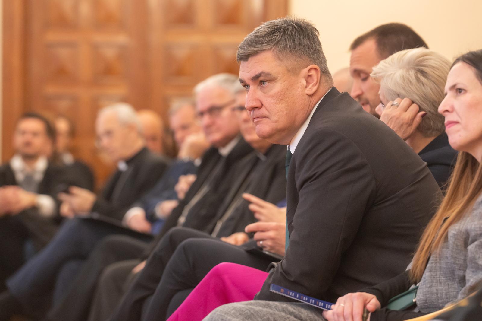 25.03.2024., Zadar - U Svecanoj dvorani SVeucilista u Zadru odrzana je svecana sjednica na kojoj je nazocio predsjednik RH Zoran Milanovic. Photo: Dino Stanin/PIXSELL