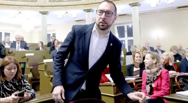 25.04.2024., Zagreb - U Staroj gradskoj vijecnici pocela je 33. sjednica Gradske skupstine grada Zagreba. Photo: Patrik Macek/PIXSELL