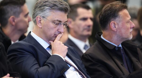 25.04.2024., Velika Gorica - Svecani docek prvih sest od ukupno 12 visenamjenskih borbenih aviona Rafale iz Francuske u vojarni "Pukovnik Marko Zivkovic". Andrej Plenkovic. Photo: Igor Kralj/PIXSELL