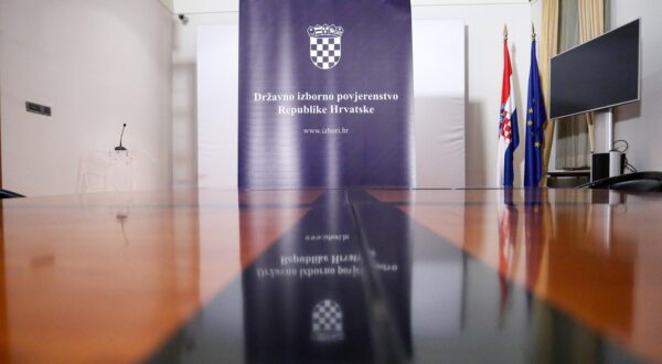 26.05.2019., Zagreb - U 23 sata, Drzavno izborno povjernstvo objavilo je prve nesluzbene rezultate Europskih izbora. rPhoto: Borna Filic/PIXSELL