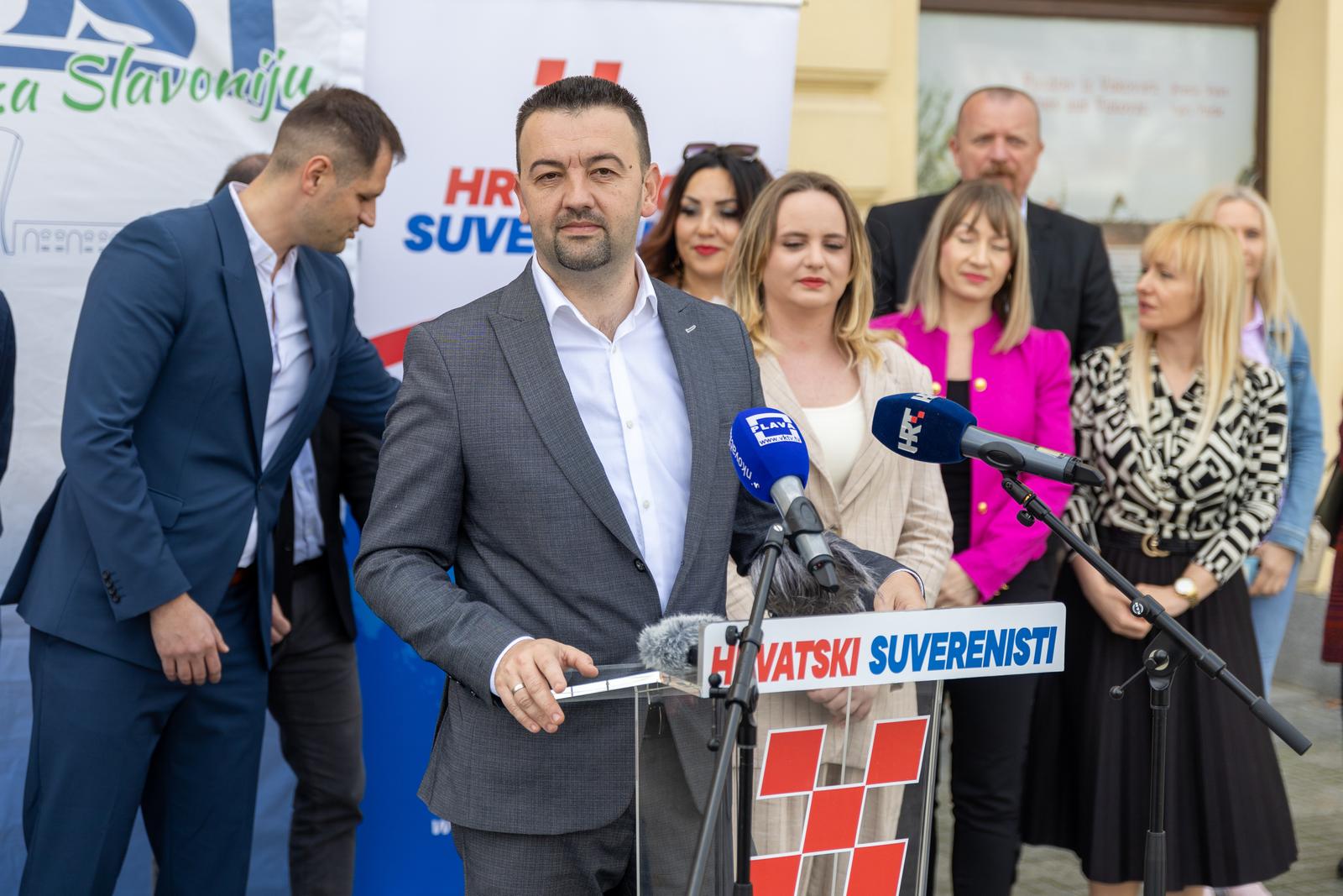 27.03.2024., Vukovar - Nositelj liste saborski zastupnik Marijan Pavlicek obratio se novinarima na predstavljanju kandidata V. izborne jedinice koalicije MOST - Hrvatski suverenisti Photo: Borna jaksic/PIXSELL