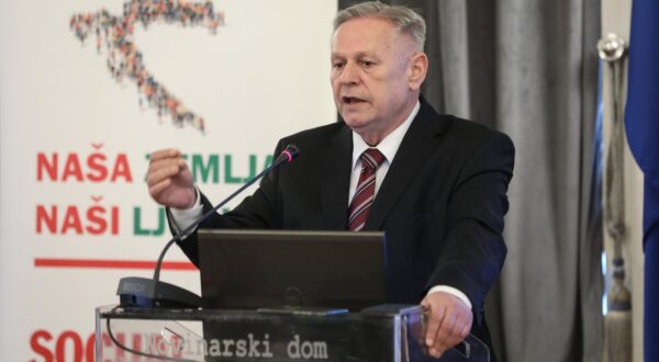 27.03.2024.,Zagreb, U dvorani HNDa potpisana  deklaracije o politickoj suradnji izmedju stranaka saveza Nasa Hrvatska koju cine Socijaldemokrati, Hrvatski laburisti – Stranka rada i Demokrati te stranaka IDS, PGS i Nezavisne platforme Sjever medjimurskog zupana Matije Posavca. Deklaraciju su potpisali, Davorko Vidovic, Matija Posavec, David Bregovac, Dalibor Paus i Darijo Vasilic.
Photo: Robert Anic/PIXSELL       Photo: Robert Anic/PIXSELL