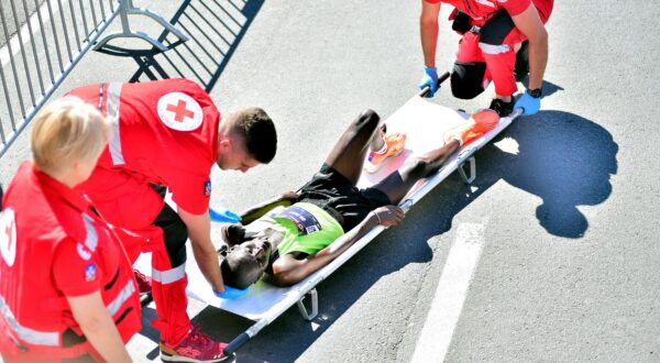 28, April, 2024, Belgrade - 37. Comtrade Beogradski maraton.  Gilbert Chumba Kipleting (Kenia). Photo: Dusan Milenkovic/ATAImages

28, april, 2024, Beograd - 37. Comtrade Beogradski maraton. Photo: Dusan Milenkovic/ATAImages Photo: Dusan Milenkovic/ATAImages/PIXSELL