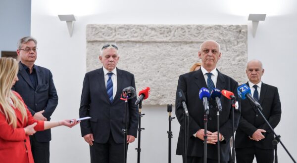 25.03.2024., Zagreb - Ljubo Cesic Rojs, Hrvatsko bilo predali kandidature DIP-u. Photo: Josip Regovic/PIXSELL