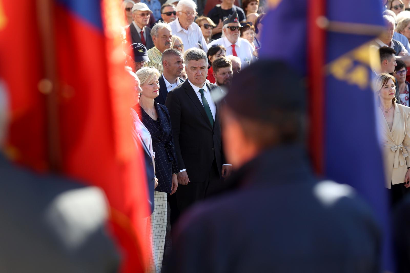 30.4.2024.., Lipa -Hrvatski predsjednik Zoran Milanovic sudjelovao je na komemoraciji „Lipa pamti 2024.“ te je  s izaslanstvom odao pocast stradalim mjestanima polaganjem vijenca i paljenjem svijece Photo: Nel Pavletic/PIXSELL