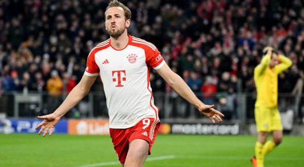 Soccer Football - Champions League - Round of 16 - Second Leg - Bayern Munich v Lazio - Allianz Arena, Munich, Germany - March 5, 2024 Bayern Munich's Harry Kane celebrates scoring their first goal REUTERS/Angelika Warmuth     TPX IMAGES OF THE DAY Photo: Angelika Warmuth/REUTERS