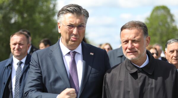 21.04.2024., Jasenovac - Povodom dana sjecanja na zrtve ustaskog logora u Jasenovcu odrzana je komemoracija te kolona sjecanja. Photo: Luka Batelic/PIXSELL