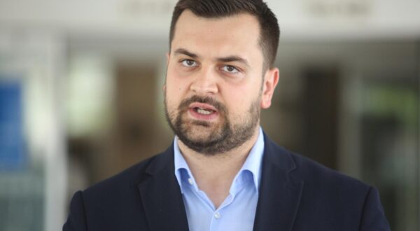 05.07.2023., Zagreb - Zamjenik gradonacelnika Luka Korlaet predstavio je organizatore i sudionike Ultramaratona od Vukovara do Srebrenice. Photo: Luka Domitrovic/PIXSELL