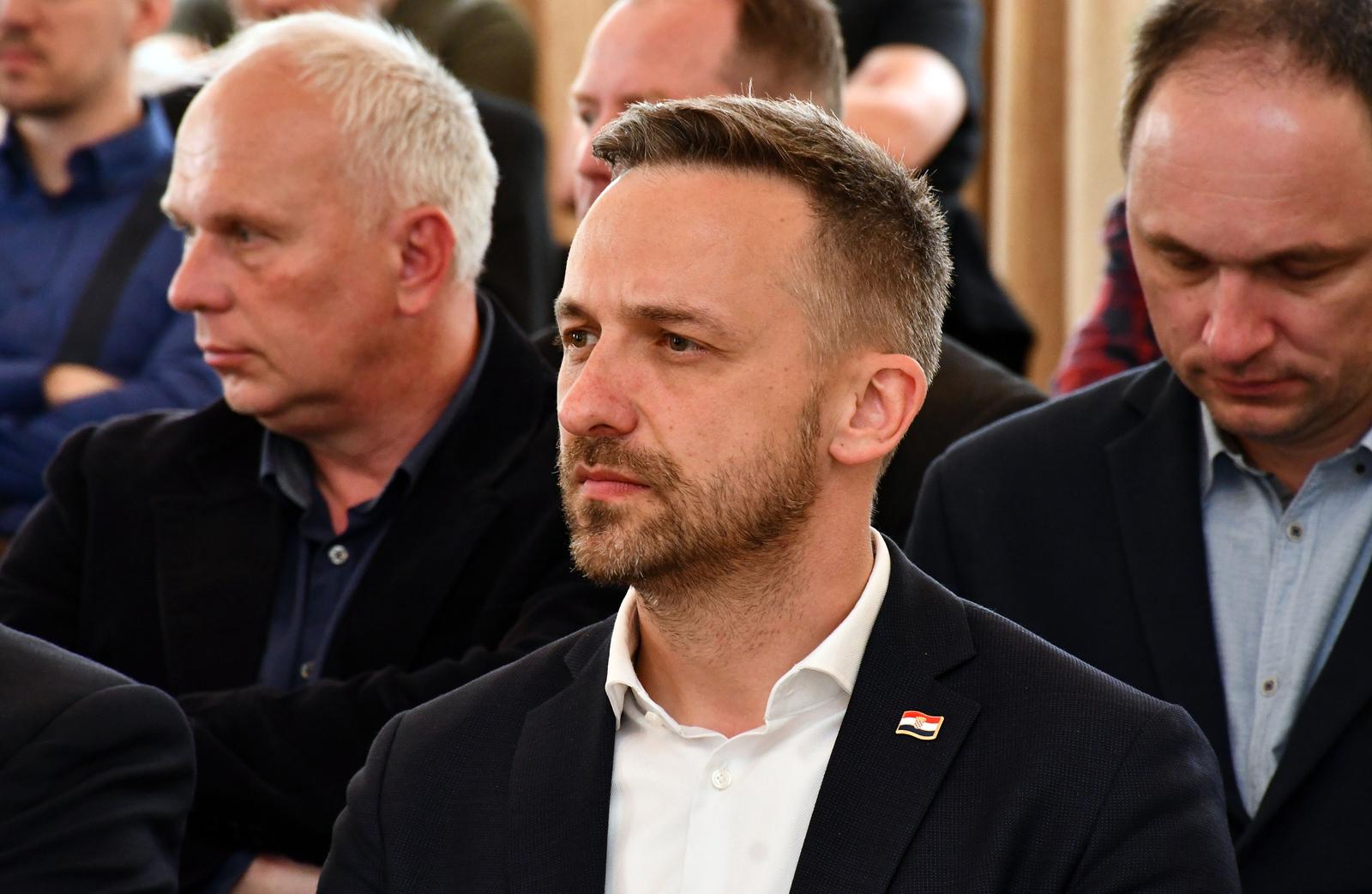 05.04.2024., Lipik - Predstavljanje Fininog Razvojnog centra za umjetnu inteligenciju. ministar rada, mirovinskoga sustava, obitelji i socijalne politike Marin Piletic Photo: Ivica Galovic/PIXSELL