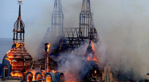 The Palace of Students of the Odesa Law Academy catches fire due to a Russian missile attack on Odesa, southern Ukraine, which killed five people. According to preliminary reports, the Russian army used a ballistic missile with a cluster munition to strike the southern Ukrainian port city. Odesa, Ukraine, April 29, 2024.,Image: 869065736, License: Rights-managed, Restrictions: , Model Release: no, Credit line: Zozulia Yulii/Ukrinform/ABACA / Abaca Press / Profimedia