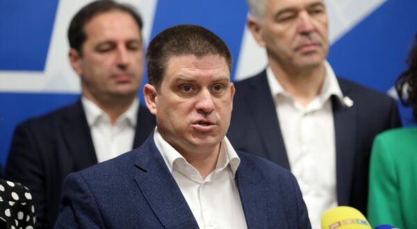 03.04.2024., Rijeka - Potpredsjednik HDZ-a i nositelj liste u 8. izbornoj jedinici Oleg Butkovic predstavio je dio HDZ-ovog izbornog programa i kandidate liste HDZ-a i koalicijskih partnera u VIII izbornoj jedinici. Photo: Goran Kovacic/PIXSELL