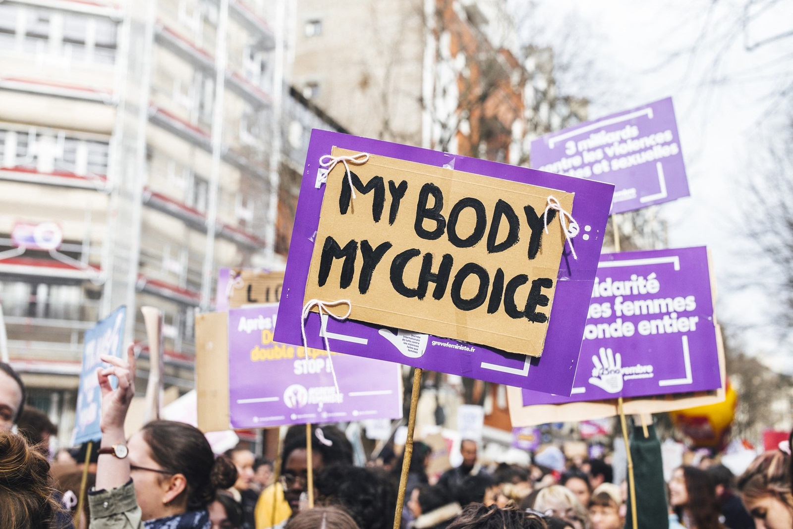 Demonstration on International Women s Rights Day. A sign reading Mon corps, mon choix (My body, my choice). Paris, 2024/03/08. Photography by Virginie Haffner / Hans Lucas.
Manifestation lors de la Journee internationale des droits des femmes. Une pancarte sur laquelle est inscrit Mon corps, mon choix. Paris, le 2024/03/08. Photographie de Virginie Haffner / Hans Lucas.,Image: 855212234, License: Rights-managed, Restrictions: , Model Release: no, Credit line: Virginie Haffner / AFP / Profimedia