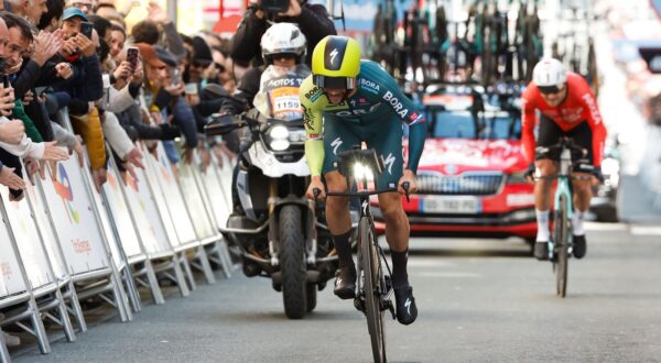 epa11254628 Slovenian rider Primoz Roglic of Bora-Hansgrohe team in action during a time trial on the first day of the Itzuli 2024 Cycling Tour, in Irun, Basque Country, Spain, 01 April 2024.  EPA/Juan Herrero