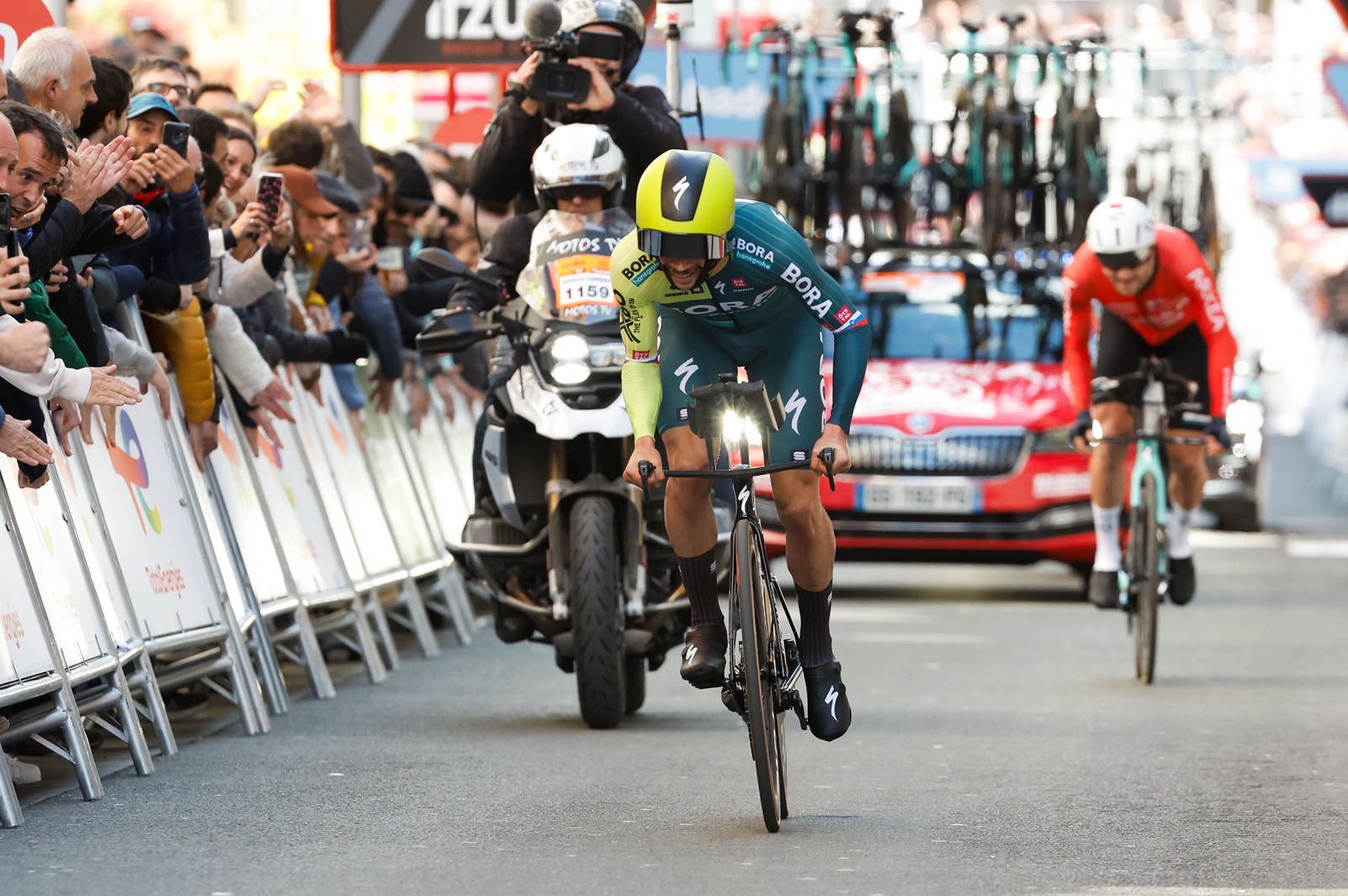 epa11254628 Slovenian rider Primoz Roglic of Bora-Hansgrohe team in action during a time trial on the first day of the Itzuli 2024 Cycling Tour, in Irun, Basque Country, Spain, 01 April 2024.  EPA/Juan Herrero