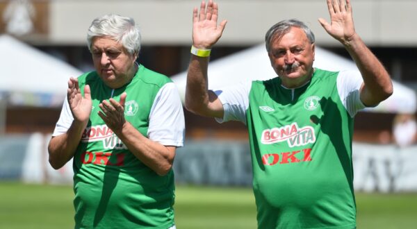 Setkání českých a slovenských fotbalových legend Kanonýři v Kroměříži. 18. června 2022 Kroměříž.   Zleva Karol Dobiaš a Antonín Panenka.,Image: 700809082, License: Rights-managed, Restrictions: , Model Release: no, Credit line: Uhlíř Patrik / ČTK / Profimedia