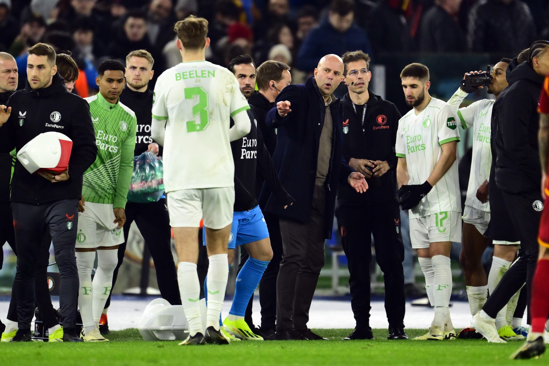 2/22/2024 - ROME - Feyenoord coach Arne Slot, Luka Ivanusec of Feyenoord during the UEFA Europa League play-off match between AS Roma and Feyenoord at Stadio Olimpico on February 22, 2024 in Rome, Italy. ANP OLAF KRAAK /ANP/Sipa USA,Image: 849605264, License: Rights-managed, Restrictions: *** World Rights Except Belgium, France, Germany, The Netherlands, and the UK ***  BELOUT DEUOUT FRAOUT GBROUT NLDOUT, Model Release: no, Credit line: ANP / ddp USA / Profimedia