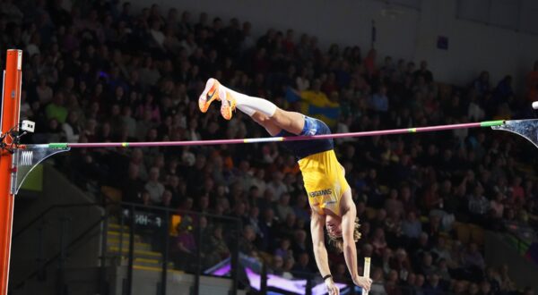 Glasgow, World Athletics indoor Championships Glasgow 2024, Hallen WM Glasgow 2024, 01.03-03.03.2024 Emiratesarena glasgow Stabhochsprung Männer, Pole vault men, Armand Duplantis, Schweden Foto Chai von der Laage *** Glasgow, World Athletics indoor Championships Glasgow 2024, Indoor World Championships Glasgow 2024, 01 03 03 03 2024 Emiratesarena glasgow Pole vault men, Pole vault men, Armand Duplantis, Sweden Photo Chai von der Laage,Image: 853876139, License: Rights-managed, Restrictions: Credit images as "Profimedia/ IMAGO", Model Release: no, Credit line: Gladys Chai von der Laage / imago sportfotodienst / Profimedia