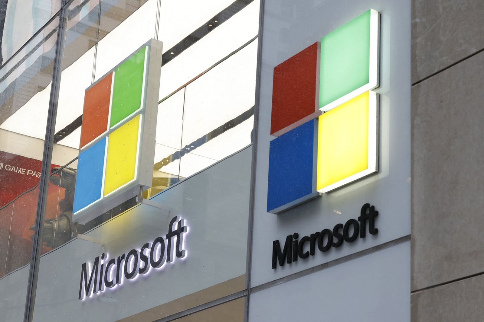 NEW YORK, NEW YORK - APRIL 03: The Microsoft logo is seen at an Experience Center on Fifth Avenue on April 03, 2024 in New York City. A Cyber Safety Review Board, created in 2021 by executive order and led by Homeland Security, released a report that detailed lapses by Microsoft that led to a targeted Chinese hack last year of top U.S. government officials’ email that included the email of Commerce Secretary Gina Raimondo.   Michael M. Santiago,Image: 862186764, License: Rights-managed, Restrictions: , Model Release: no, Credit line: Michael M. Santiago / Getty images / Profimedia
