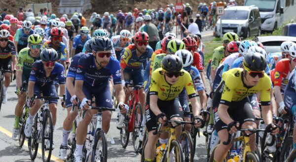 04-04-2024 Itzulia Basque Country Tappa 04 Etxarri Aranatz - Legutio 2024, Visma - Lease A Bike 2024, Groupama - Fdj Vingegaard, Jonas Russo, Clement,Image: 862436003, License: Rights-managed, Restrictions: PUBLICATIONxNOTxINxITAxFRAxNED, Credit images as "Profimedia/ IMAGO", Model Release: no, Credit line: Fotoreporter Sirotti Stefano / imago sportfotodienst / Profimedia