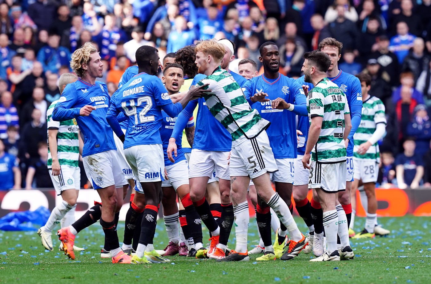 Tempers flare after the final whistle of the cinch Premiership match at Ibrox Stadium, Glasgow. Picture date: Sunday April 7, 2024.,Image: 863101396, License: Rights-managed, Restrictions: Use subject to restrictions. Editorial use only, no commercial use without prior consent from rights holder., Model Release: no, Credit line: Jane Barlow / PA Images / Profimedia