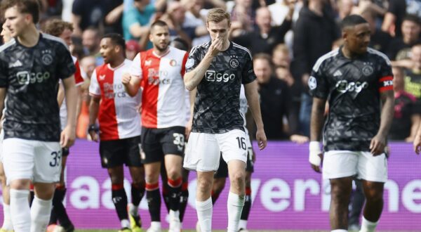 4/7/2024 - ROTTERDAM - (l-r) Benjamin Tahirovic of Ajax, Sivert Mannsverk of Ajax, Steven Bergwijn of Ajax during the Dutch Eredivisie match between Feyenoord and Ajax at Feyenoord Stadion de Kuip on April 7, 2024 in Rotterdam, Netherlands. ANP PIETER STAM DE JONGE /ANP/Sipa USA,Image: 863113215, License: Rights-managed, Restrictions: *** World Rights Except Belgium, France, Germany, The Netherlands, and the UK ***  BELOUT DEUOUT FRAOUT GBROUT NLDOUT, Model Release: no, Credit line: ANP / ddp USA / Profimedia