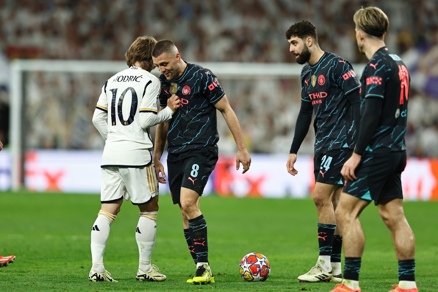 (L-R) Luka Modric (Real), Mateo Kovacic, (ManC), APRIL 9, 2024 - Football / Soccer : UEFA Champions League Quarter-finals 1st leg match between Real Madrid CF 3-3 Manchester City FC at the Estadio Santiago Bernabeu in Madrid, Spain. (Photo by Mutsu Kawamori/AFLO),Image: 863714647, License: Rights-managed, Restrictions: No third party sales, Model Release: no, Credit line: Mutsu Kawamori / AFLO / Profimedia