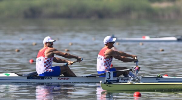 Men s Pair: Martin Sinkovic - Valent Sinkovic CRO during World Rowing Cup, Canoying race in Varese, Italy, April 13 2024 Copyright: xDaniloxVigo/IPAxSportx/xipa-agenx/xx IPA_45109943 IPA_Agency_IPA45109943,Image: 864494415, License: Rights-managed, Restrictions: PUBLICATIONxNOTxINxITA, Credit images as "Profimedia/ IMAGO", Model Release: no, Credit line: Danilo Vigo/IPA Sport / ipa-agen / imago sportfotodienst / Profimedia