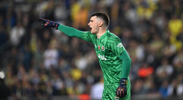 Fenerbahce's Croatian goal keeper Dominik Livakovic reacts during the UEFA Europa Conference League quarter-final second leg football match between Fenerbahce (TUR) and Olympiakos (GRE) at the Fenerbahce Sukru Aracoglu Stadium,  in Istanbul on April 18, 2024.,Image: 865997368, License: Rights-managed, Restrictions: , Model Release: no, Credit line: Ozan KOSE / AFP / Profimedia