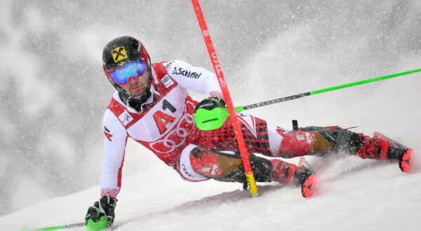 Marcel HIRSCHER AUT wohl vor Sensattions Comeback ARCHIVFOTO Marcel HIRSCHER AUT, Aktion,Einzelaktion,Einzelbild, Freisteller, Ganzkoerperaufnahme,ganze Figur. Ski Alpin,Rennen,79. Hahnenkammrennen 2019, Slalom der Herren,Maenner, Kitzbuehel,Hahnenkamm,26.01.2019. *** Marcel HIRSCHER AUT probably before Sensattions comeback ARCHIVE PHOTO Marcel HIRSCHER AUT , action,single action,single image,cropped image,full body shot,full figure Alpine skiing,race,79 Hahnenkammrennen 2019, mens slalom,men,Kitzbuehel,Hahnenkamm,26 01 2019,Image: 867490339, License: Rights-managed, Restrictions: Credit images as "Profimedia/ IMAGO", Model Release: no, Credit line: Frank Hoermann/SVEN SIMON / imago sportfotodienst / Profimedia