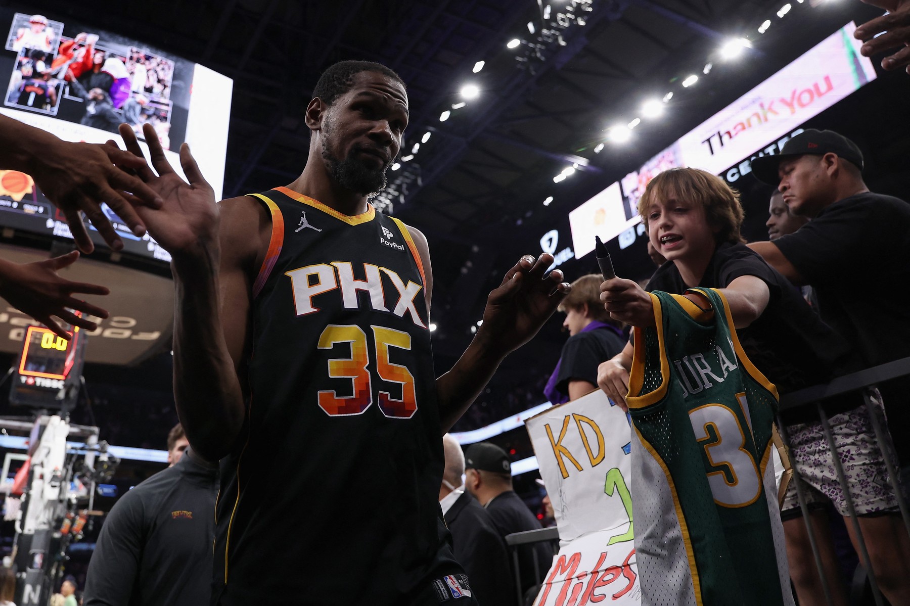 PHOENIX, ARIZONA - APRIL 28: Kevin Durant #35 of the Phoenix Suns walks off the court after being defeated in game four of the Western Conference First Round Playoffs at Footprint Center on April 28, 2024 in Phoenix, Arizona. The Timberwolves defeated the Suns 122-116 and win the series 4-0.,Image: 868758342, License: Rights-managed, Restrictions: , Model Release: no, Credit line: Christian Petersen / Getty images / Profimedia