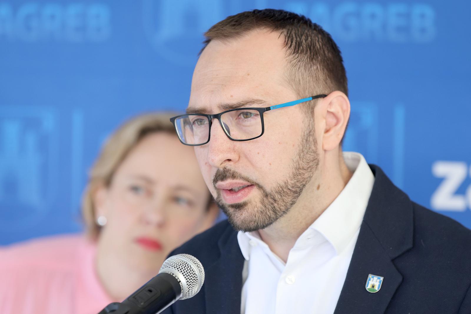 09.04.2024., Zagreb - Nakon obilaska OS Retkovec gradonacelnik Tomasevic sa zamjenicima je odrzao konferenciju za medije. Photo: Patrik Macek/PIXSELL