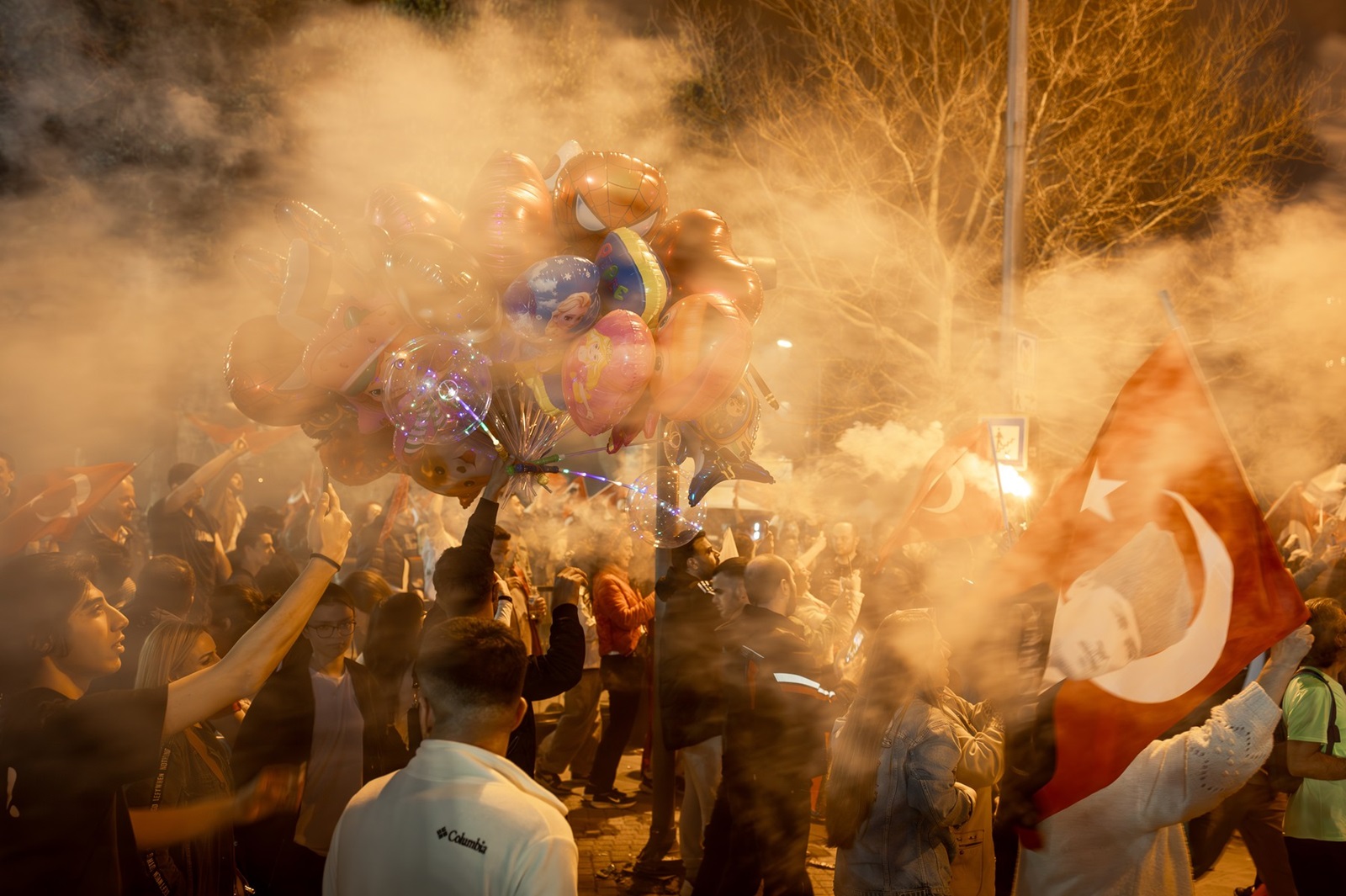 April 1, 2024, Istanbul, Turkey: Voters celebrate the election results. Ekrem ?mamo?lu, the mayoral candidate of the main opposition Republican People's Party (CHP), makes a statement after his support.,Image: 861612845, License: Rights-managed, Restrictions: , Model Release: no, Credit line: Osman Sadi Temizel / Zuma Press / Profimedia