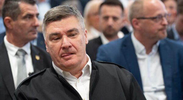27.04.2024., Zlatar - Presjednik Zoran Milanovic sudjelovao je na svecanoj sjednici Gradskog vijeca Grada Zlatara Photo: Marko Juric/PIXSELL