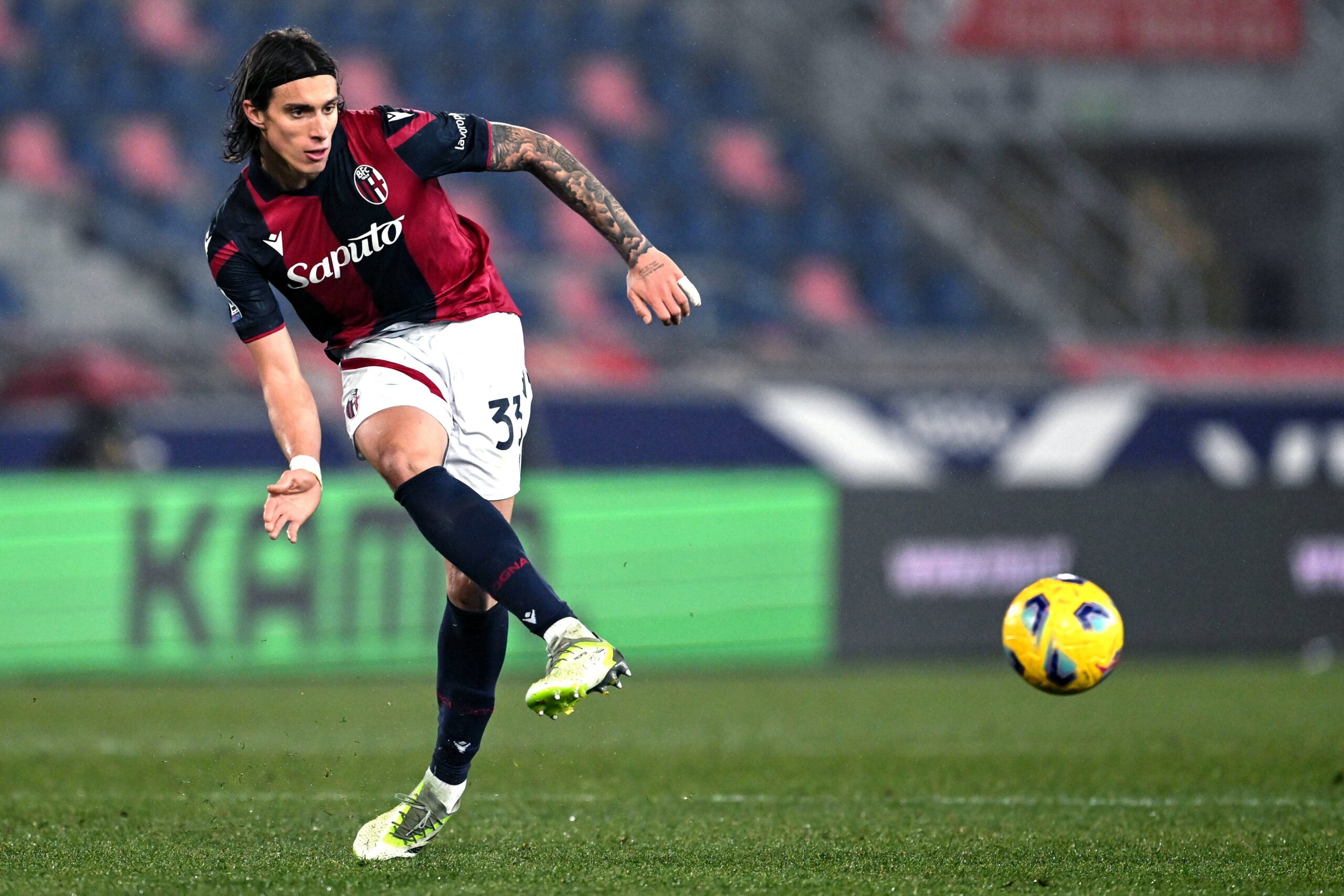 Bologna, Italy, 05.01.24: Riccardo Calafiori 33 Bologna during the Serie A game between Bologna FC and Genoa CFC at DallAra Stadium in Bologna, Italia Soccer Cristiano Mazzi / SPP PUBLICATIONxNOTxINxBRAxMEX Copyright: xCristianoxMazzix/xSPPx spp-en-CrMaSp-CM2_7820