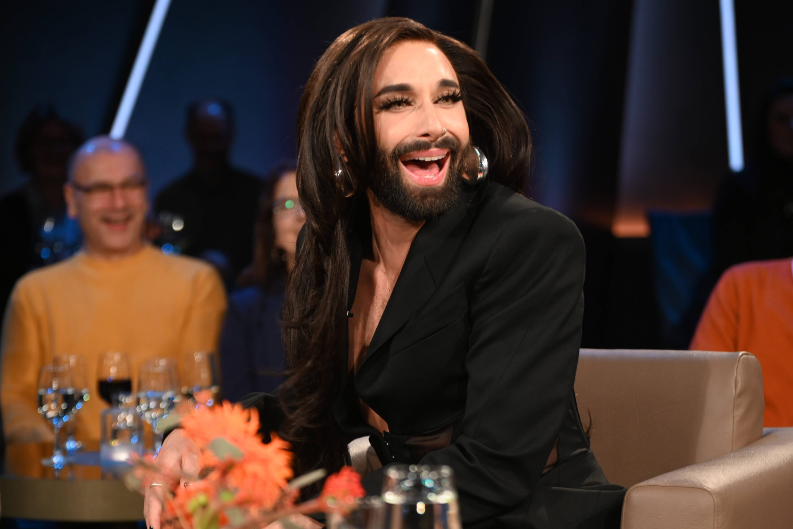 Conchita Wurst bei der NDR Talk Show im NDR Fernsehstudio während der Aufzeichnung der Sendung in Lokstedt. Hamburg, 26.01.2024 Conchita Wurst bei der NDR Talk Show , Hamburg-Lokstedt Hamburg Deutschland NDR Talk Show *** Conchita Wurst at the NDR Talk Show in the NDR television studio during the recording of the program in Lokstedt Hamburg, 26 01 2024 Conchita Wurst at the NDR Talk Show , Hamburg Lokstedt Hamburg Germany NDR Talk Show