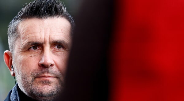 epa11290428 Union Berlin coach Nenad Bjelica prior to the German Bundesliga soccer match between 1. FC Union Berlin and Bayern Munich in Berlin, Germany, 20 April 2024.  EPA/FILIP SINGER CONDITIONS - ATTENTION: The DFL regulations prohibit any use of photographs as image sequences and/or quasi-video.