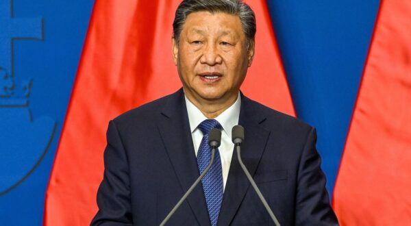 epa11329762 Chinese President Xi Jinping speaks during his joint press confrence with Hungarian Prime Minister (not pictured) following their talks at the PM's office, the former Carmelite Monastery, in Budapest, Hungary, 09 May 2024.  EPA/Szilard Koszticsak HUNGARY OUT