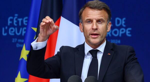epa11373966 French President Emmanuel Macron gestures as he delivers a speech on the occasion of the European Festival on Neumarkt square in Dresden, Germany, 27 May 2024. Macron visits Germany from 26 to 28 May. The French President and Federal President Steinmeier will visit several regions of Germany together. It is the first state visit - the highest form of visit in diplomatic protocol - by a French president to Germany in 24 years.  EPA/FILIP SINGER