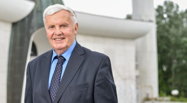 09.05.2024., Zagreb - Izet Aganovic, lijecnik. Jedan od sudionika humanitarnog konvoja za Srebrenicu. 

Photo Sasa ZinajaNFoto