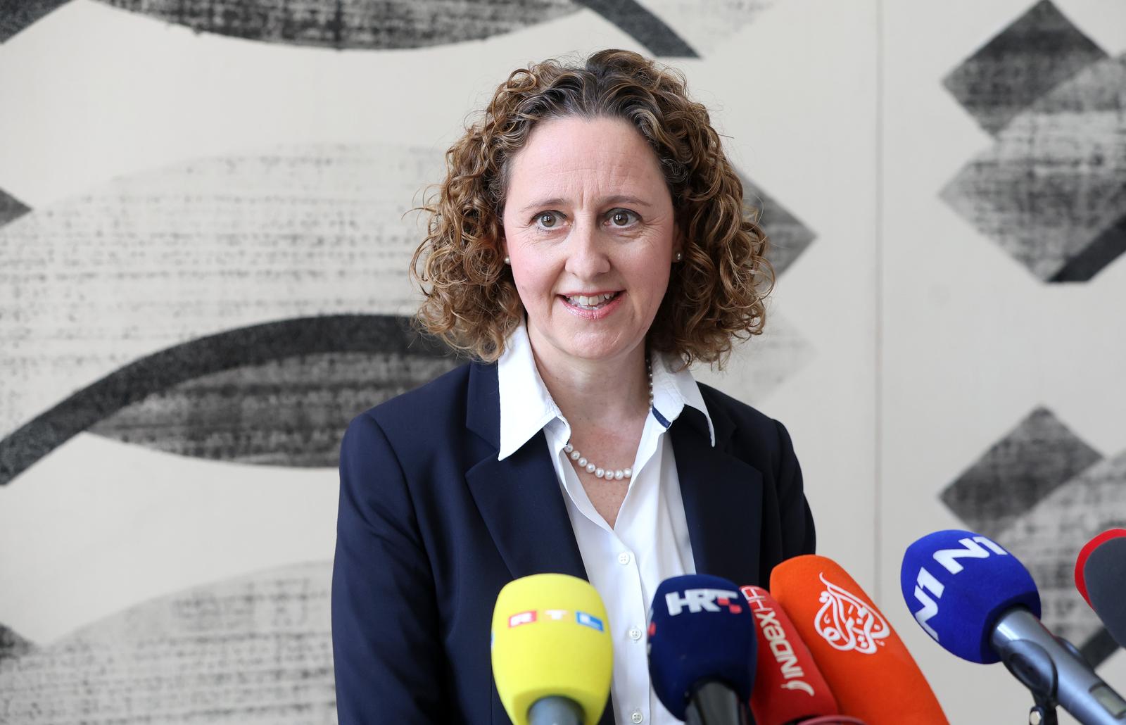 02.05.2024., Zagreb - Ministarstvo kulture i medija. Nina Obuljen Korzinek obratila se medijima na temu malverzacija s europskim novcem prilikom procesa obnove grada nakon potresa. Photo: Sanjin Strukic/PIXSELL