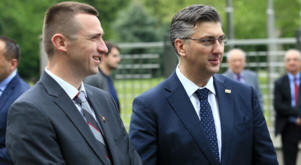 03.05.2019., Vukovar - Na Memorijalnom groblju odala se pocast poginulim nestalim, ubijenim i umrlim hrvatskim braniteljima Vukovara u Domovinskom ratu. Gradonacelnik Vukovara Ivan Penava, predsjednik Vlade Andrej Plenkovic Photo: Davor Javorovic/PIXSELL