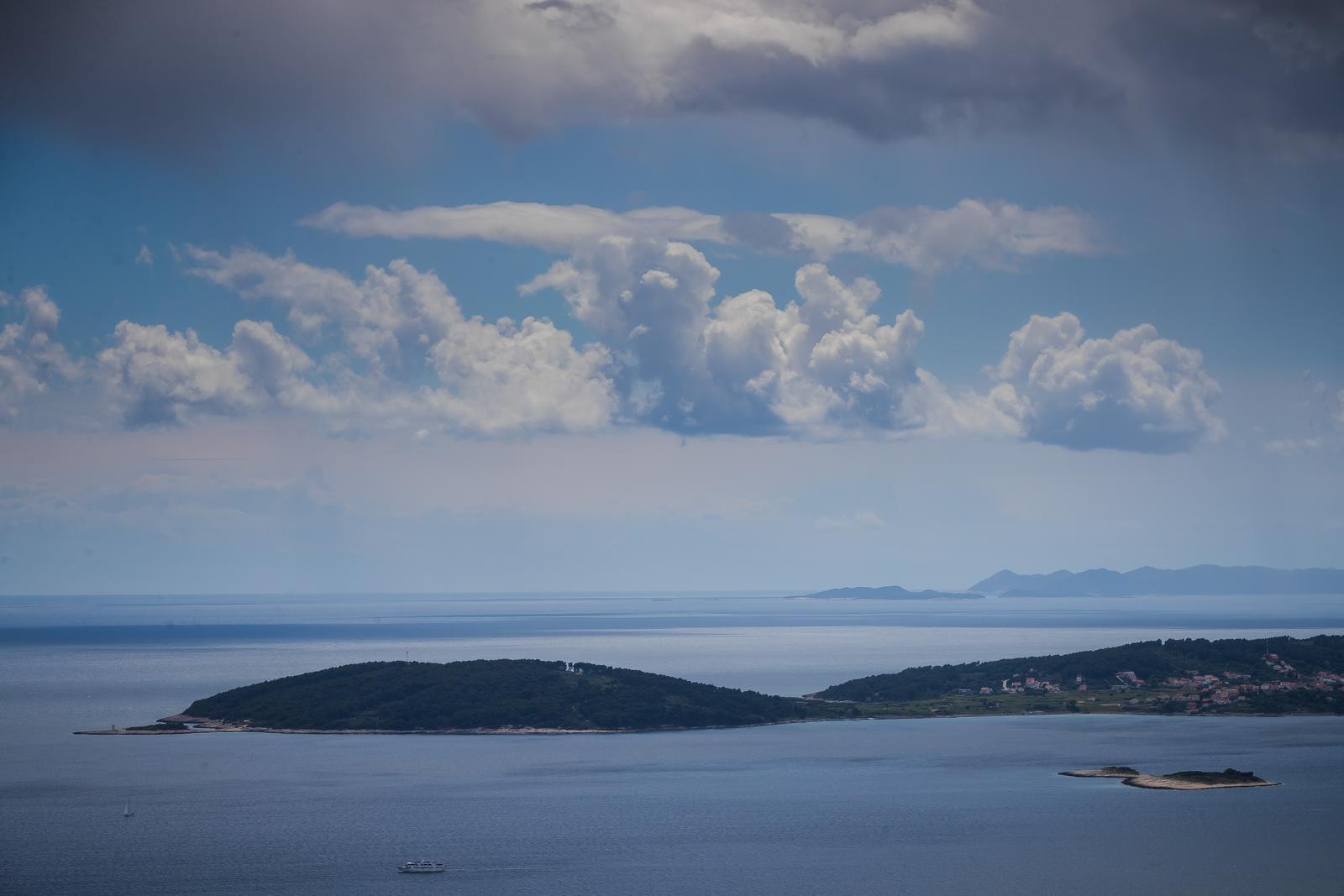 03.05.2024., Orebic - Pogled na Orebic, Korculu i Lastovo s Peljesca. Photo: Zvonimir Barisin/PIXSELL