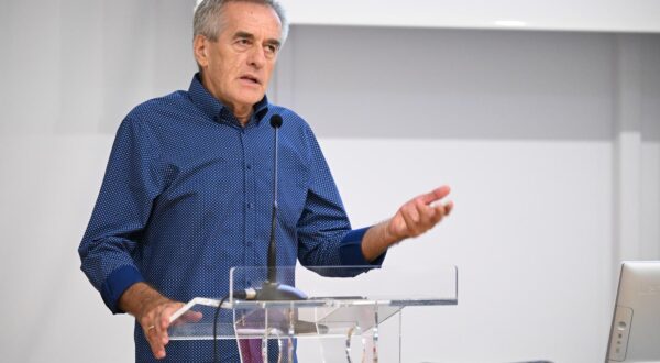 04.08.2022., Knin - Predstavljanje knjige - Ratni dnevnik Samo istina generala  Rahima Ademija u Dvorani Studentskog doma fra Luje Maruna u Kninu. Josip Jurcevic. Photo: Davor Puklavec/PIXSELL