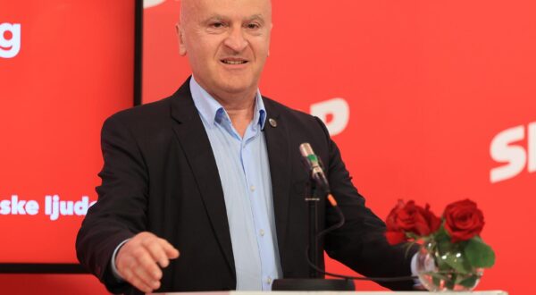 10.05.2024., SDP, Zagreb - Predstavljanje liste za Europski parlament. Listu je predstavila Biljana Borzan, potpredsjednica SDP-a i prva na listi. Predsjednik SDP-a Pedja Grbin uvodno se obratio okupljenima. Photo: Marko Prpic/PIXSELL