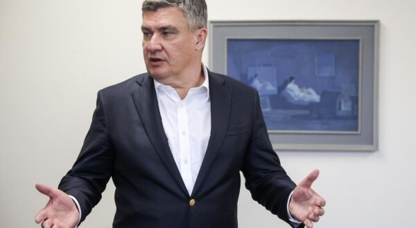 11.05.2024., Tuzla, Bosna i Hercegovina - Predsjednik Republike Hrvatske Zoran Milanovic odrzao je sastanak sa gradonacelnikom Grada Tuzle Zijadom Lugavicem. Photo: Armin Durgut/PIXSELL