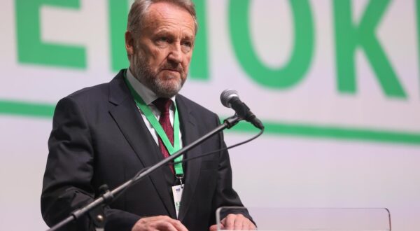 14.10.2023., Sarajevo, Bosna i Hercegovina - U dvorani Zetra zapoceo je kongres SDA (Stranka Demokratske Akcije) na kojoj je jedini kandidat za predsjednika Bakir Izetbegovic. Photo: Armin Durgut/PIXSELL