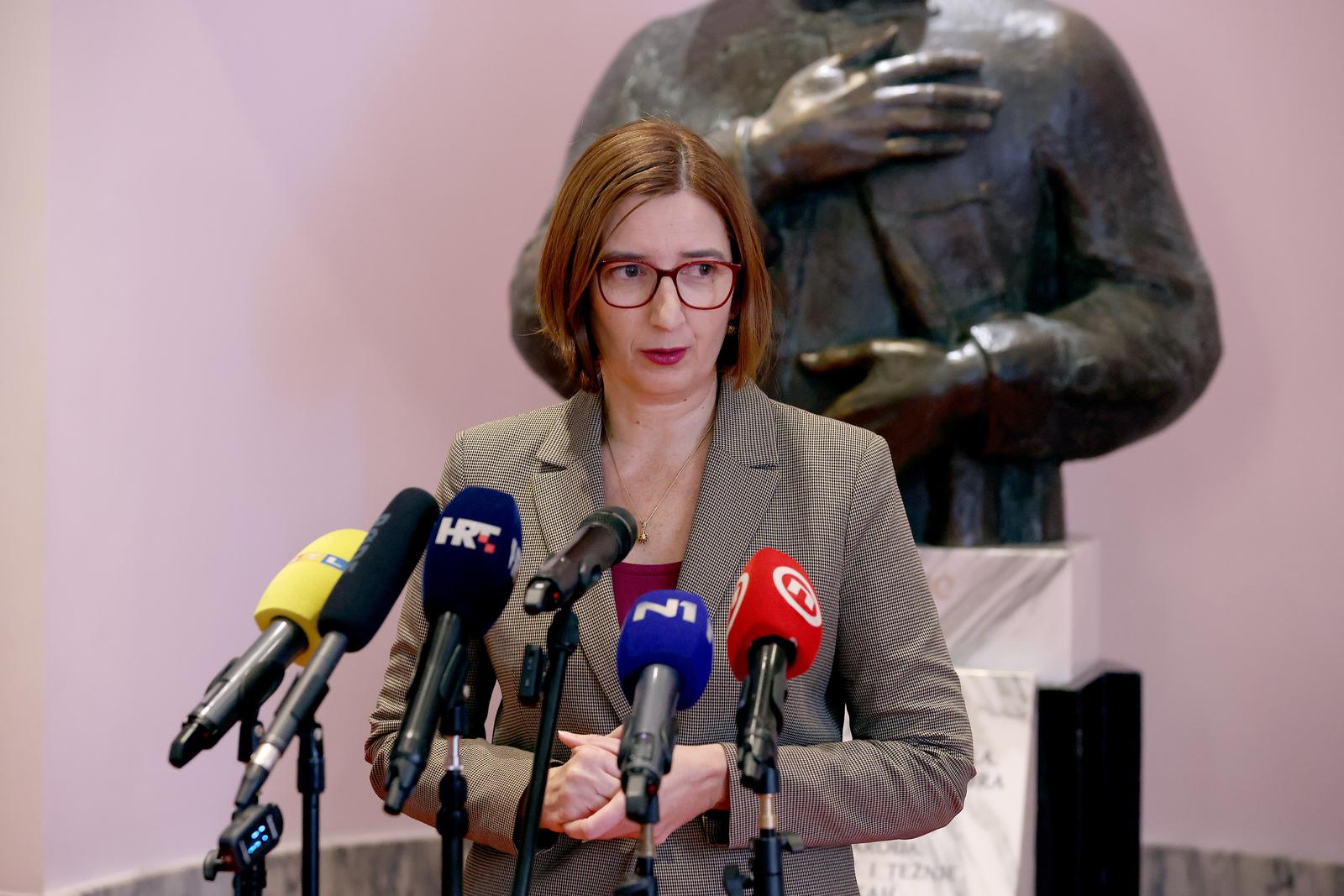 15.02.2024., Zagreb - U Saboru je odrzana 32. sjednica Predsjednistva Hrvatskoga sabora s predsjednicima klubova zastupnika kojom je predsjedao predsjednik Gordan Jandrokovic. Tema sjednice bila je preseljenje Sabora za vrijeme obnove zgrade na Markovu trgu. Nakon sjednice sudionici su dali izjave za medije. 
 Photo: Patrik Macek/PIXSELL