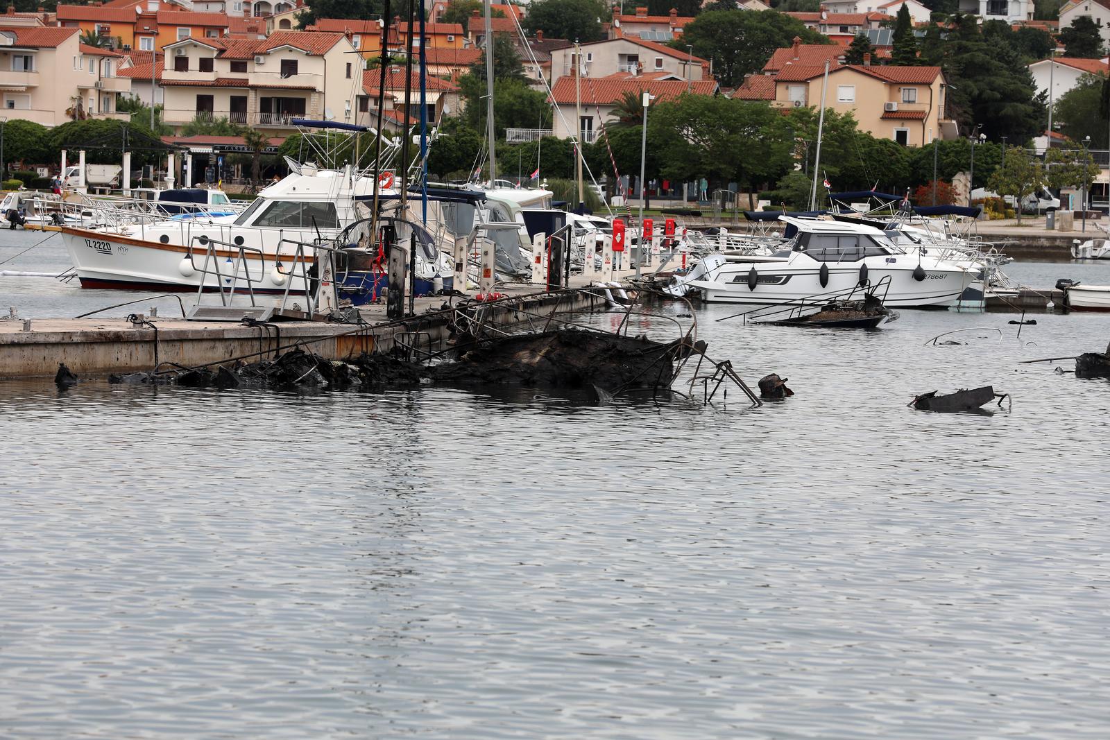 15.05.2024., Medulin - Pozar na brodovima u marini. Photo: Goran Kovacic/PIXSELL