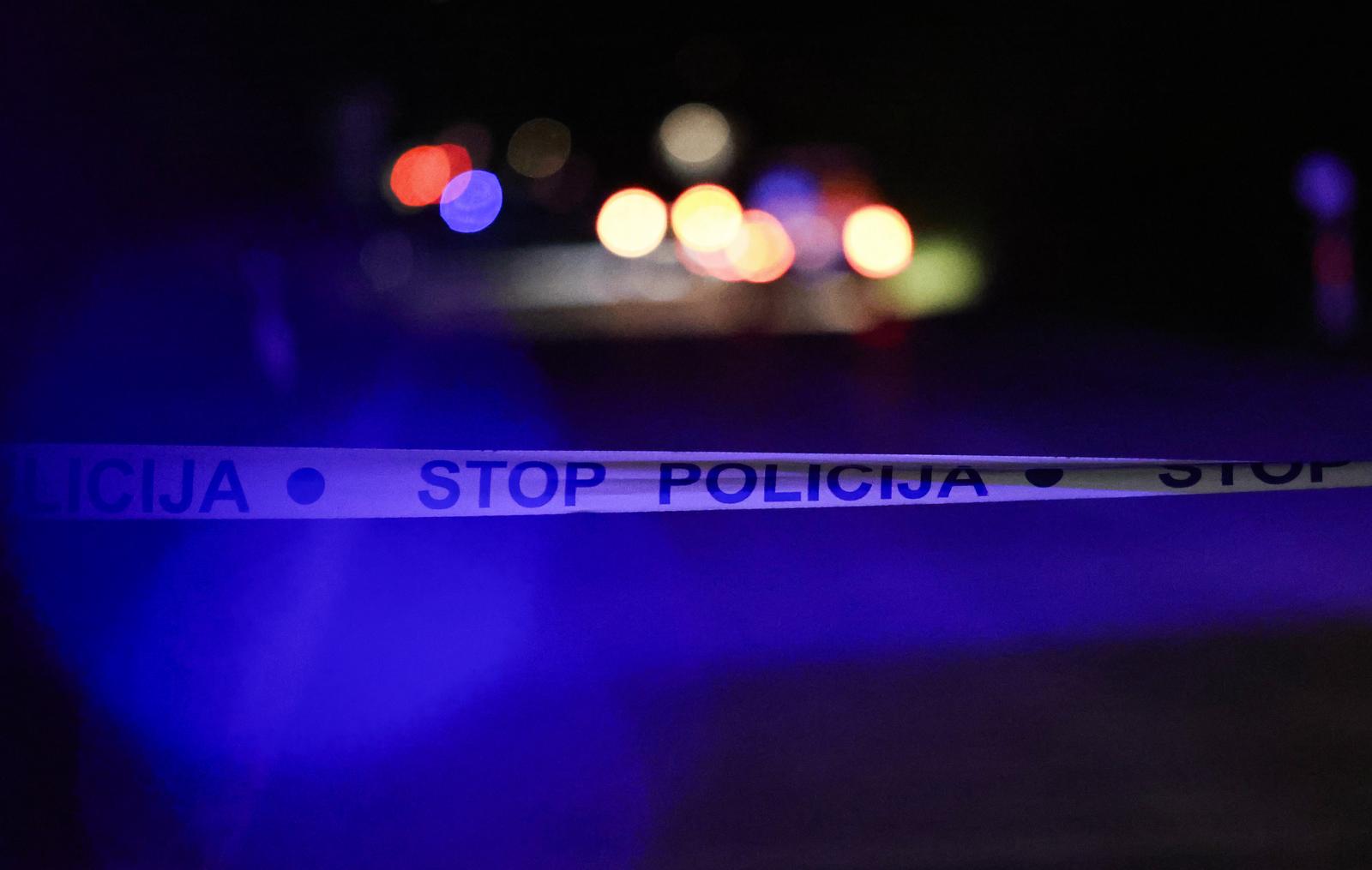22.04.2024., Sinj- nesto prije 18 sati u mjestu Glavice Gornje DC 219 Han-Sinj doslo je do prometne nesrece , sudar osobnog vozila i motocikla. Vozac motocikla preminuo na mjestu od zadobivenih ozljeda. Cesta je zatvorena za sav promet. Navodno se radi o 25. godisnjem muskarcu iz mjesta Brnaze kod Sinja koji je upravljao Suzuki motorom te je sletio u kanal.  Photo: Ivana Ivanovic/PIXSELL