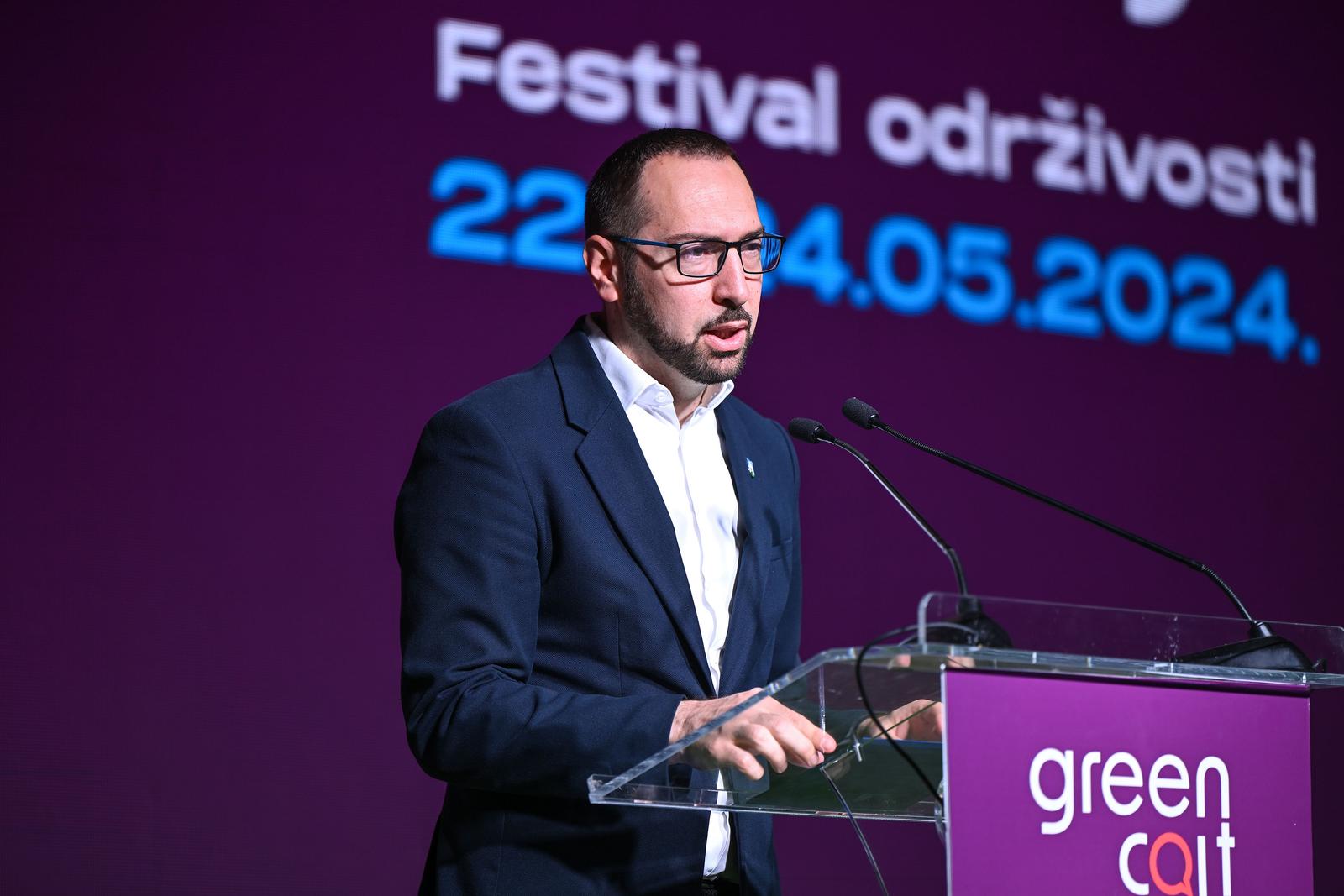 22.5.2024., Zagreb - Zagrebacki gradonacelnik Tomislav Tomasevic otvorio je trodnevnu medjunarodnu konferenciju Greencajt festival, koja ce se odrzati od 22. do 24. svibnja. Vise od 80 strucnjaka iz 10 zemalja govorit ce o vaznosti aktualnog trenutka i pokusat ce odgovoriti na pitanje kako zivjeti odrzivije. Na predavanjima, panelima i radionicama strucnjaci koji aktivno promicu i kreiraju odrzivu buducnost razgovarat ce o iskustvima, praksi i trendovima na podrucju zelene ekonomije i drustva. Photo: Neva Zganec/PIXSELL